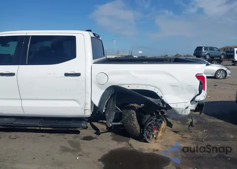 2023 Toyota Tundra Hybrid Trd Pro z USA, uszkodzony, nr VIN 5TFPC5DB8PX016527